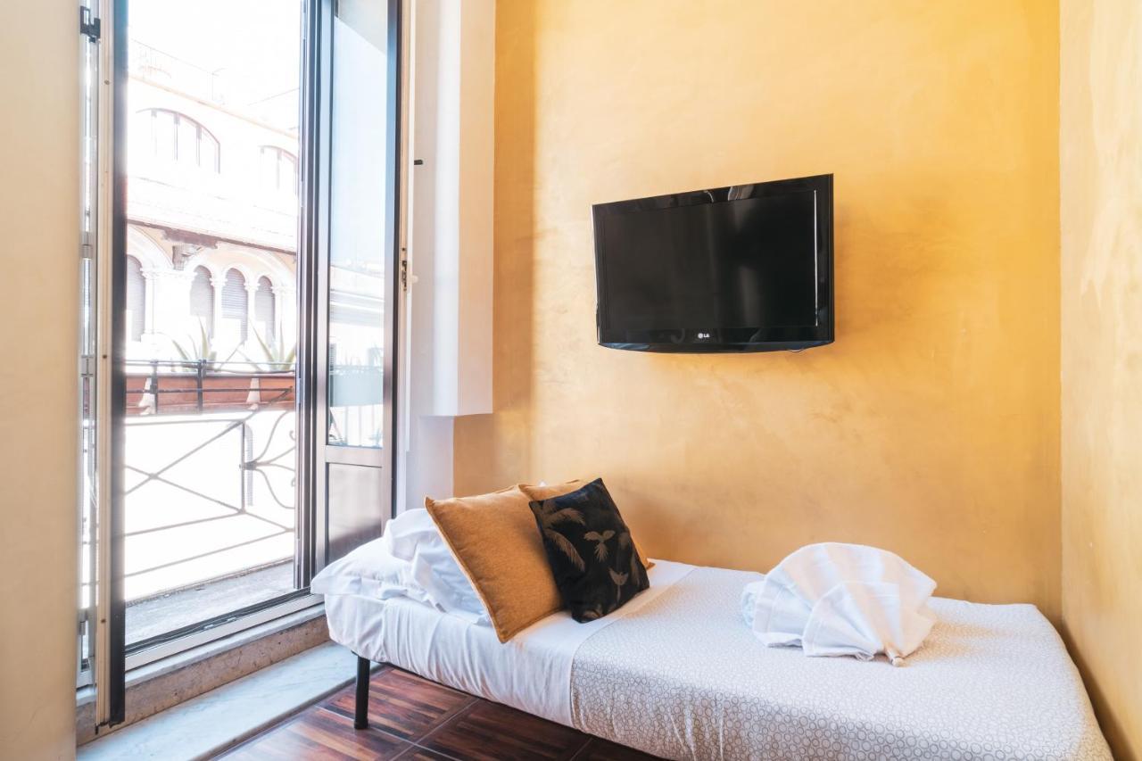Golden Rooms Piazza Di Spagna Рим Экстерьер фото